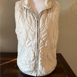 Quilted Cream Zip-Up Vest